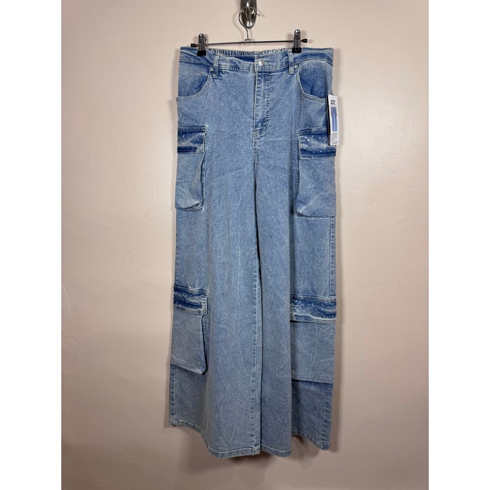 NWT Madden NYC Womens Jeans Wide Leg Embellished Cargo M Stretch Light Wash